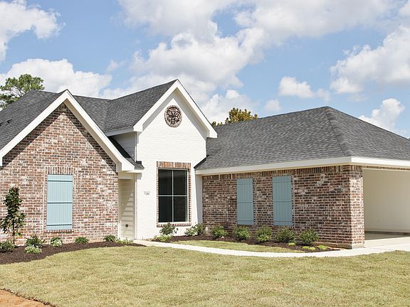 2nd image of 720 Dianne Ln