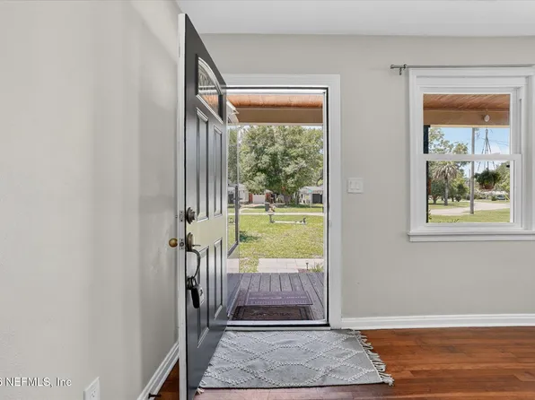 5503 LAKEWOOD Circle E, Jacksonville, FL 32207