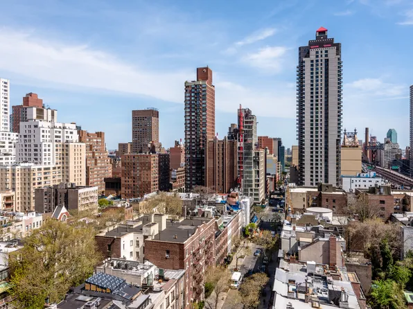 200 East 61st Street image 1 of 1