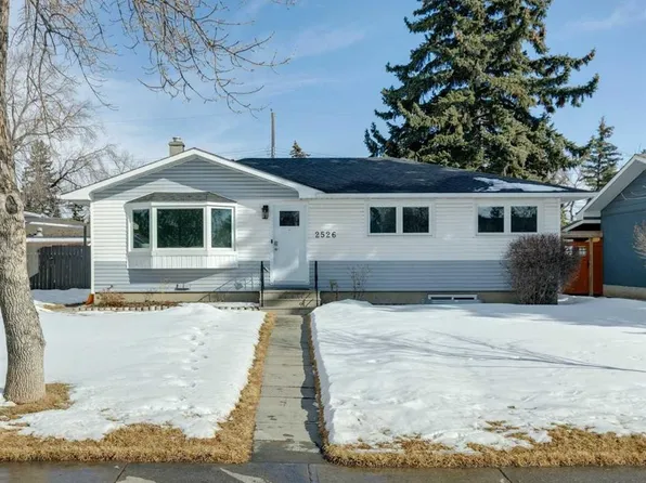 2526 Sable Dr W, Calgary, AB T2B 1S2