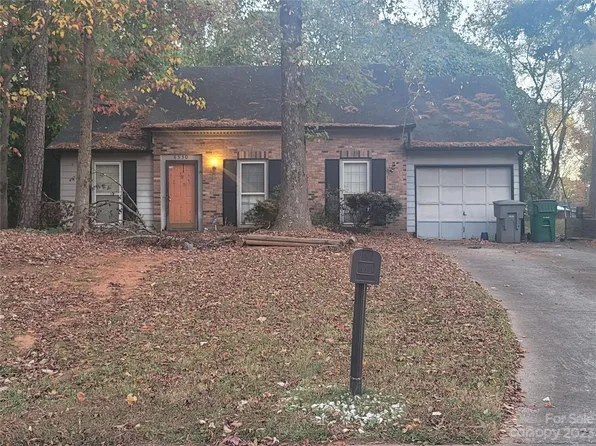 6530 Andora Dr, Charlotte, NC 28227