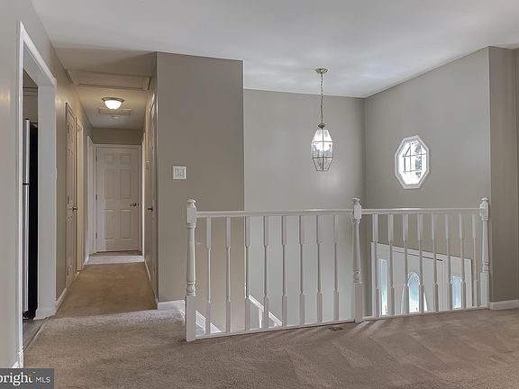 5th image of 9140 Lindy Ln