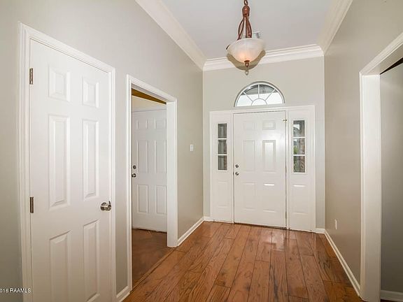 2nd image of 225 Cricklade Ct