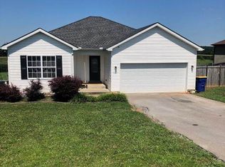 103 Lacey Dr, Smiths Grove, KY 42171
