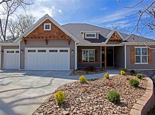 27 Neffwood Ln, Bella Vista, AR 72715
