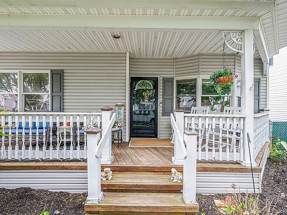 4th image of 21 Audrey Avenue