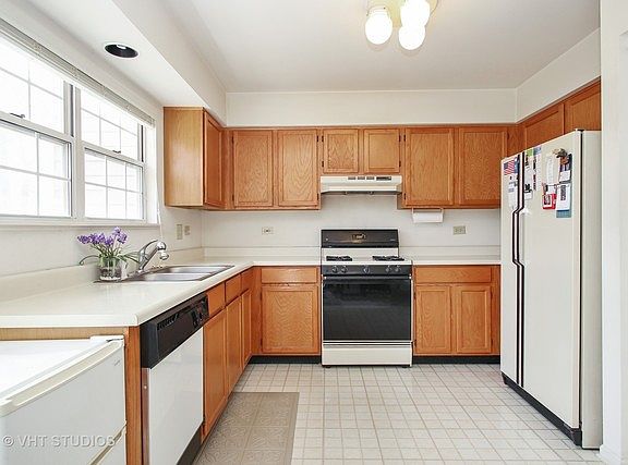 5th image of 1469 Whitman Ct