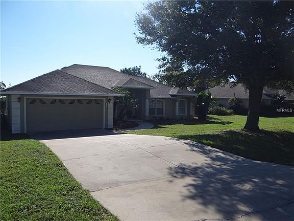 2nd image of 9442 Meadow Crest Ln