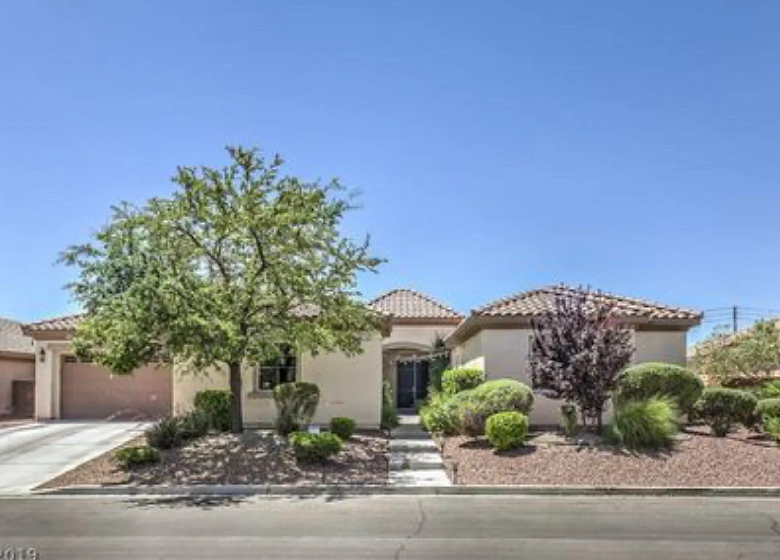 4 bed, 4.5 bath, 3811 sqft, $4,200 — Photo 1