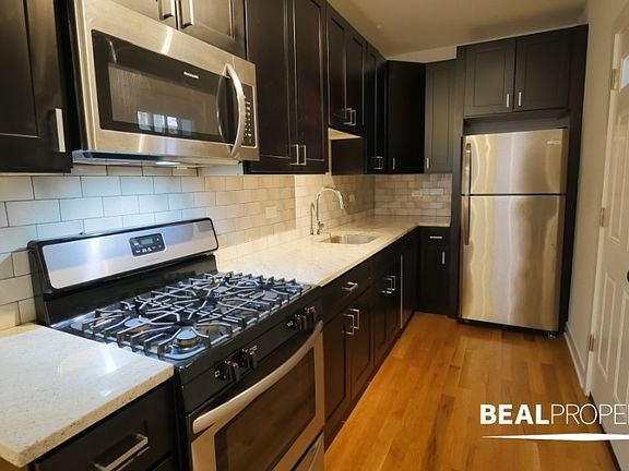 2nd image of 2207 W Eastwood Ave #2N