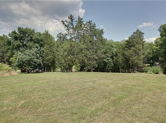 2nd image of 760 Edmondson Park