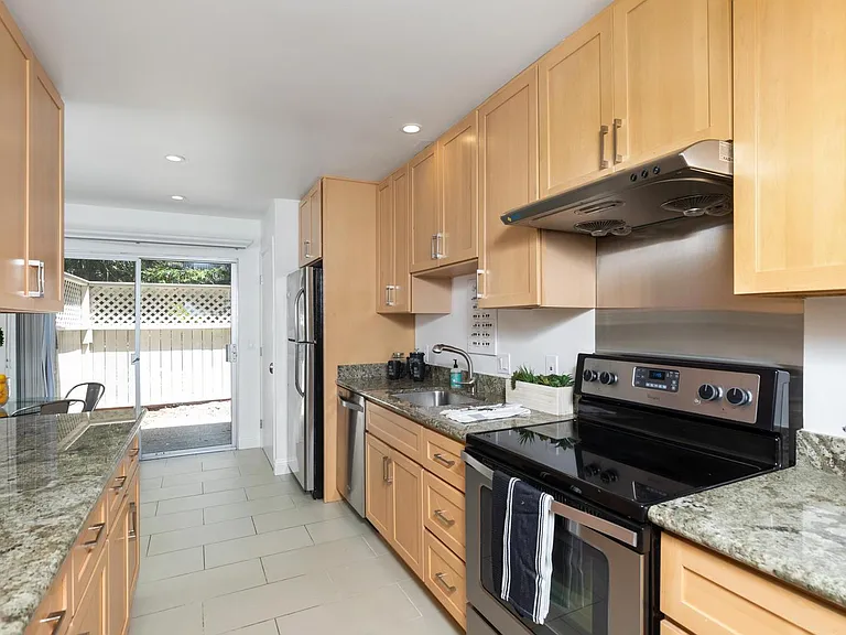 131 Ascot Ct #1 — Photo 6
