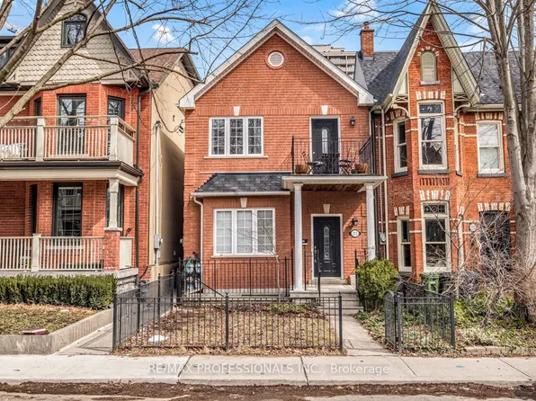213 Major St, Toronto, ON M5S 2L4