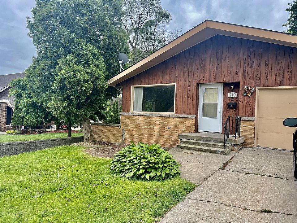 719 Waldo Blvd, Manitowoc, WI 54220 Zillow