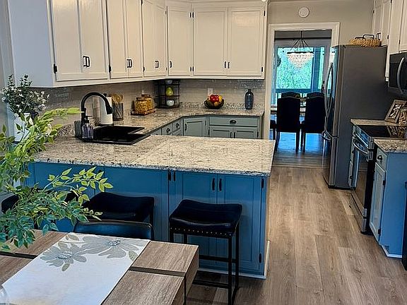 5th image of 2530 S Clearing Rd