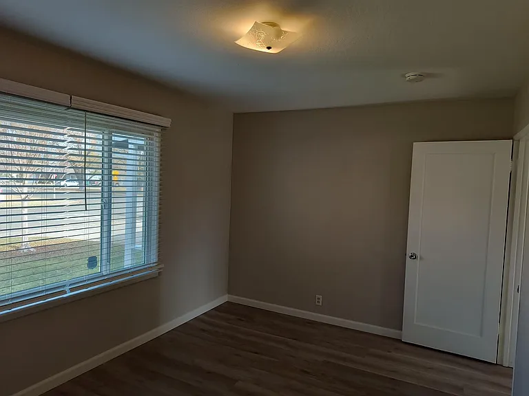 3636 Alberta Ave — Photo 16