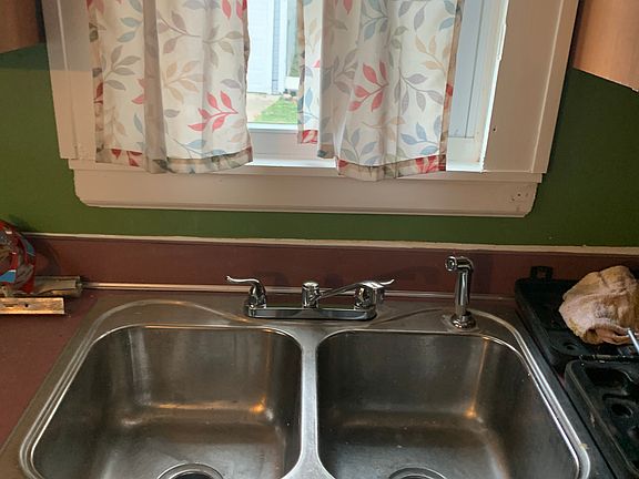 3rd image of 3779 E 154th St