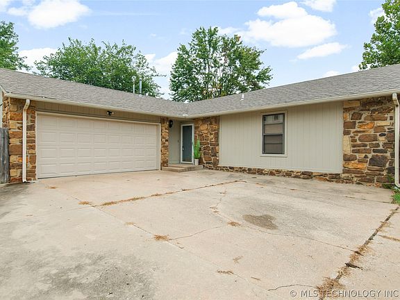 4th image of 1307 E 140th Pl