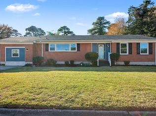 2 Ross Ct, Portsmouth, VA 23701