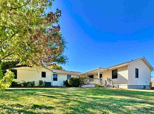4 Frazier Rd, Ponca City, OK 74604