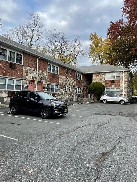 125 William St — Photo 3