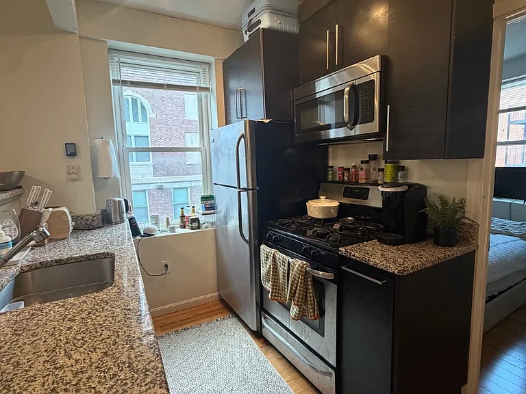 35 N Margin St #4 — Photo 2