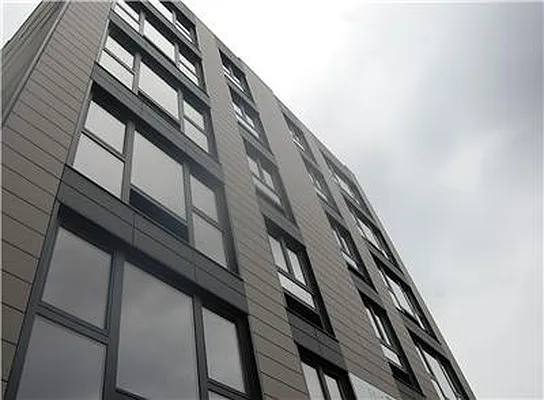 Sold by Dwelling Group R.E | media 10