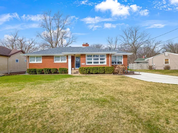 2414 Forest Park Dr, Dyer, IN 46311
