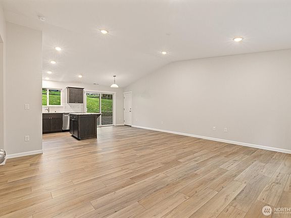 4th image of 10510 Woods Lake Road