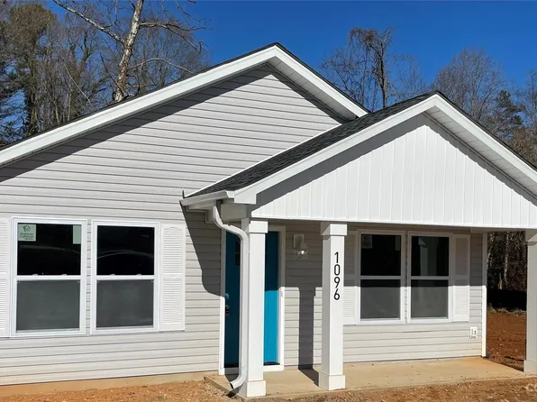 1096 12th Ave NW, Hickory, NC 28601