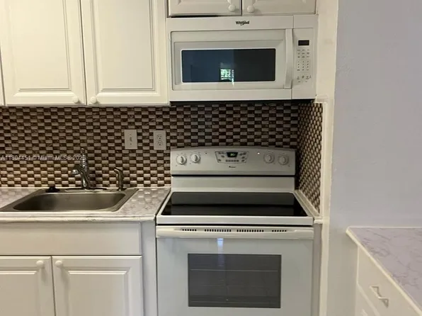 927 NE 199th St APT 102, Miami, FL 33179