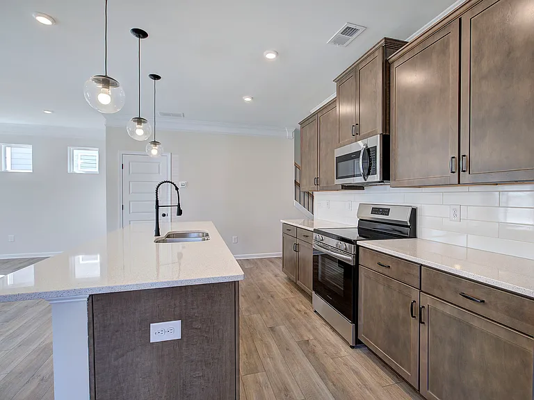 401 Perth Dr — Photo 10