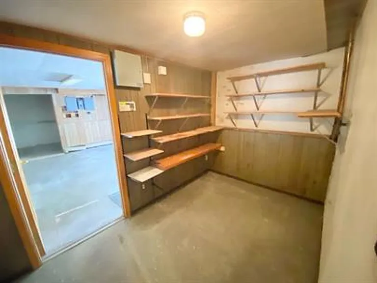8 Greenwood Ave — Photo 32