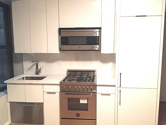 Rented by Keller Williams NYC | media 13