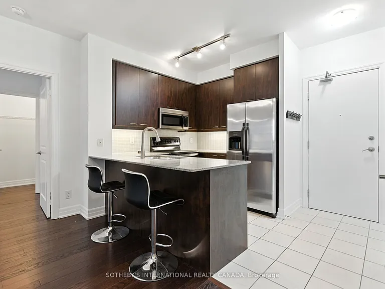500 Saint Clair Ave W #502 — Photo 3