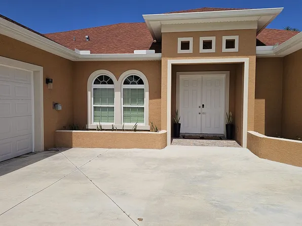 1711 SE Airoso Blvd, Port Saint Lucie, FL 34984