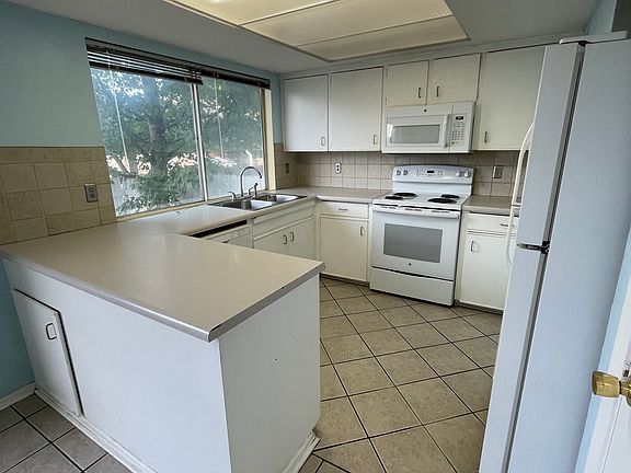 4th image of 6058 E 129th St