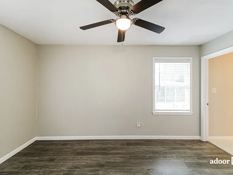 301 W Wilkins St — Photo 13
