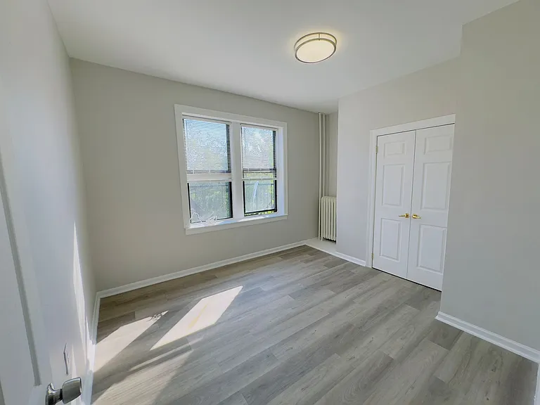 225 Academy St #31E — Photo 8