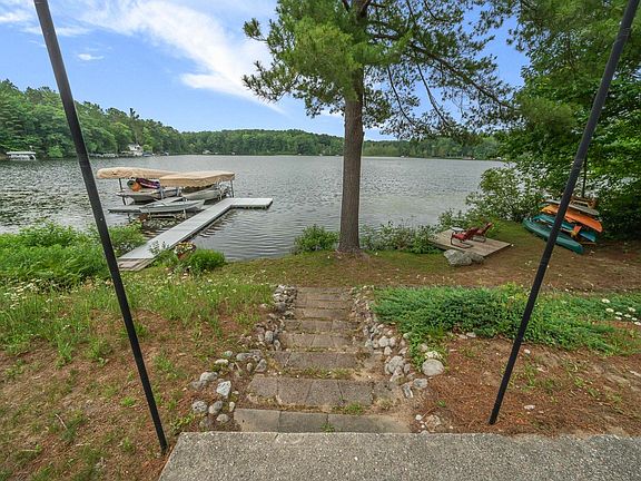 3rd image of 2847 Crescent Shores Dr