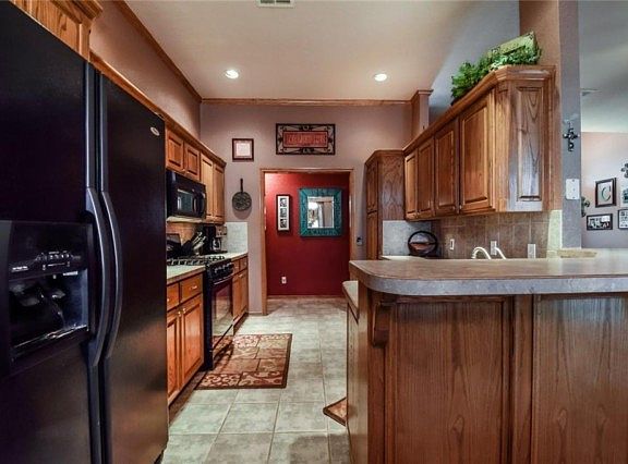 5th image of 513 SW 159th Ter
