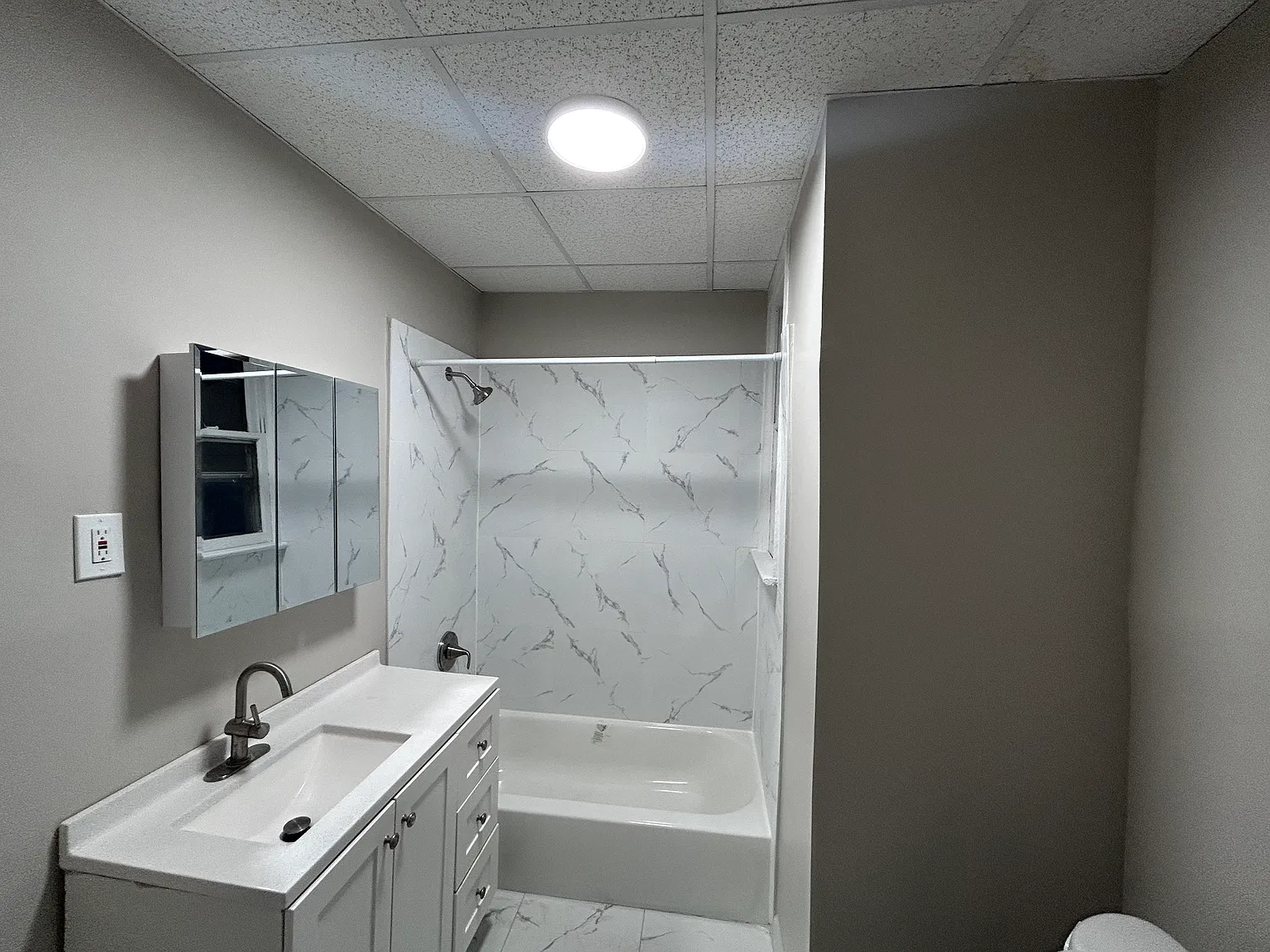 2 bed, $2,100 — Photo 4