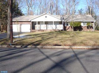 2402 Franklin Dr, Vineland, NJ 08361