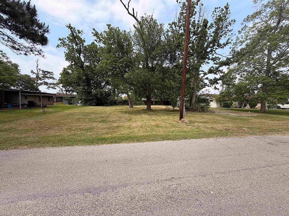 2nd image of 5029 Shelley Dr