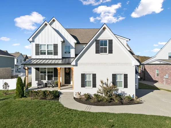 683 Nottingham Ave, Hendersonville, TN 37075