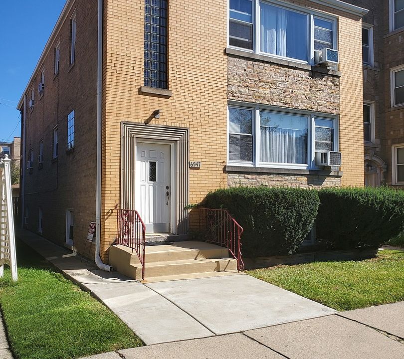 1st image of 6547 N Richmond St APT 2