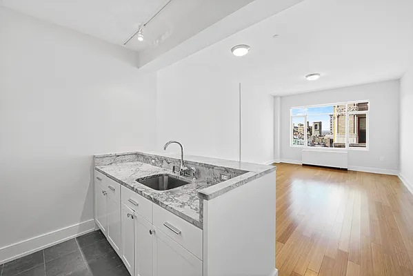 Rented by Mirador Real Estate | media 11