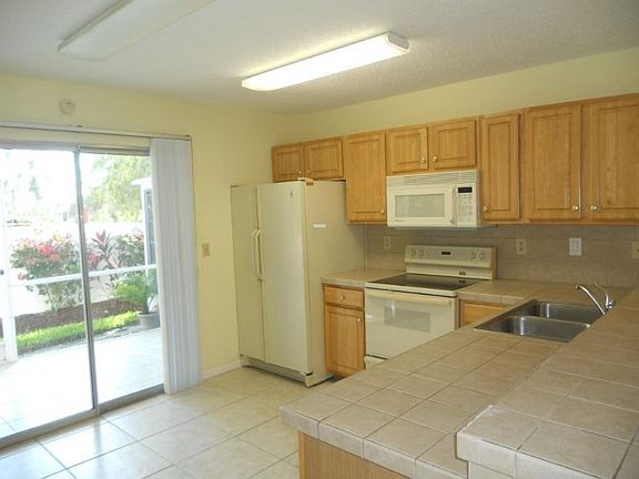 3rd image of 761 W Elkcam Cir Unit B102