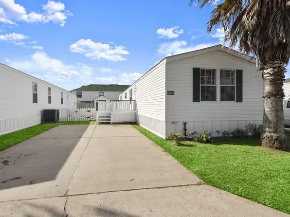 5040 Saint Kitts Calle, Dickinson, TX 77539