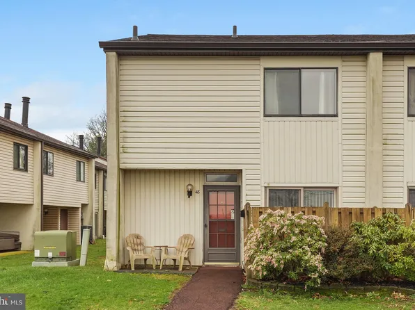 48 Centennial Rd, Telford, PA 18969
